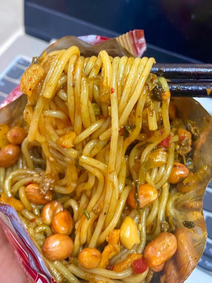 渣渣灰其他方便食品