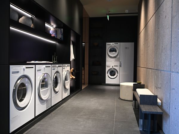 亮相ASKO House开业典礼的何超莲，生图甜美