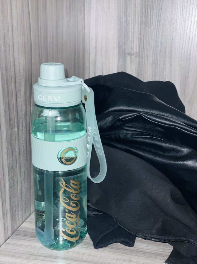 夏天快到啦，谁不想要一个这样漂亮的随行杯