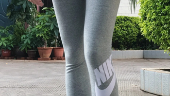 运动穿的最多的还是Nike瑜伽裤