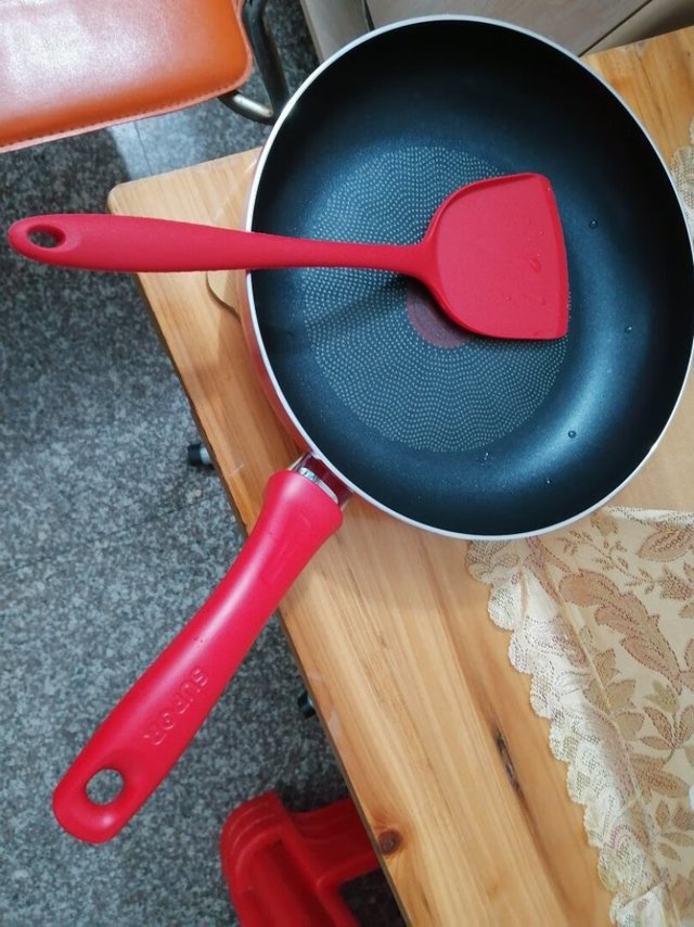 苏泊尔一直以来都是厨具首选品牌，这款不粘