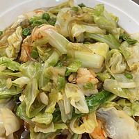猎手厨房 篇二十二：午饭分享：萝卜海带丸子汤+洋白菜粉丝炒虾仁