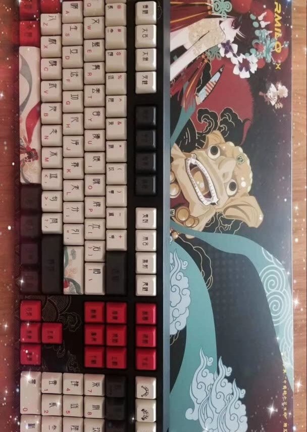 耐用度：非常结实耐用，手感超级棒。键盘很