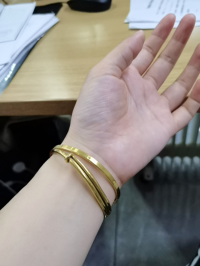 样子还行，挺时尚，空心，实心更好