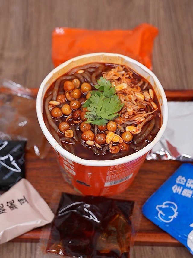 汪小菲的瓜麻六记的酸辣粉都好吃