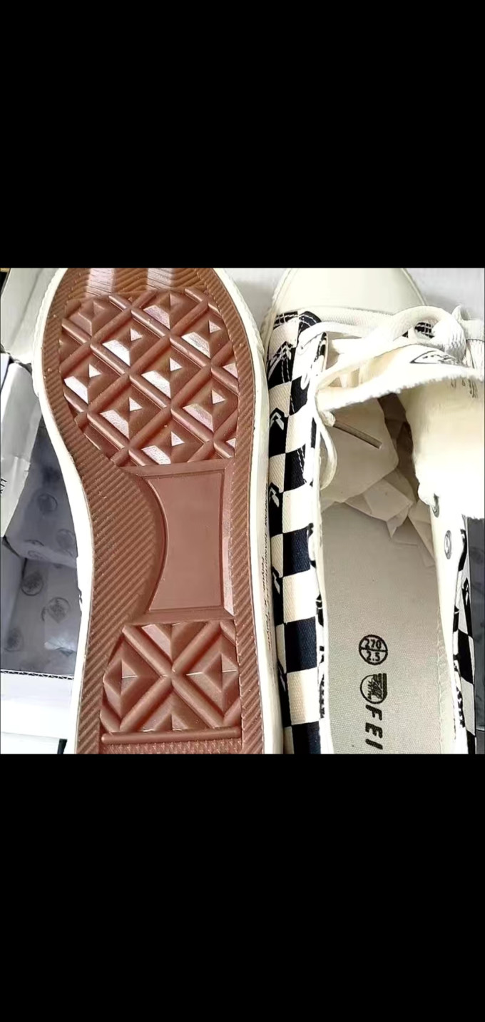 运动帆布鞋