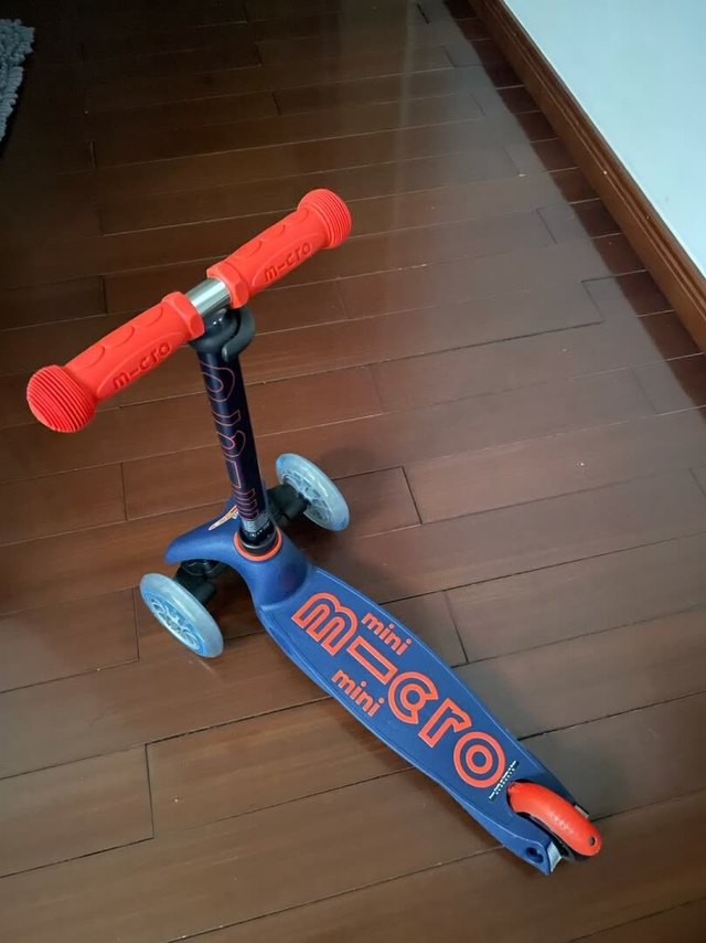 双11购买了瑞士micro的儿童滑板车,