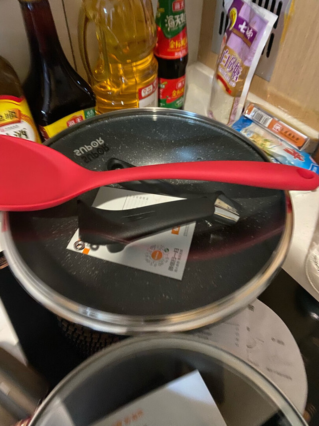 锅到了非常好看还没有用，因为没有