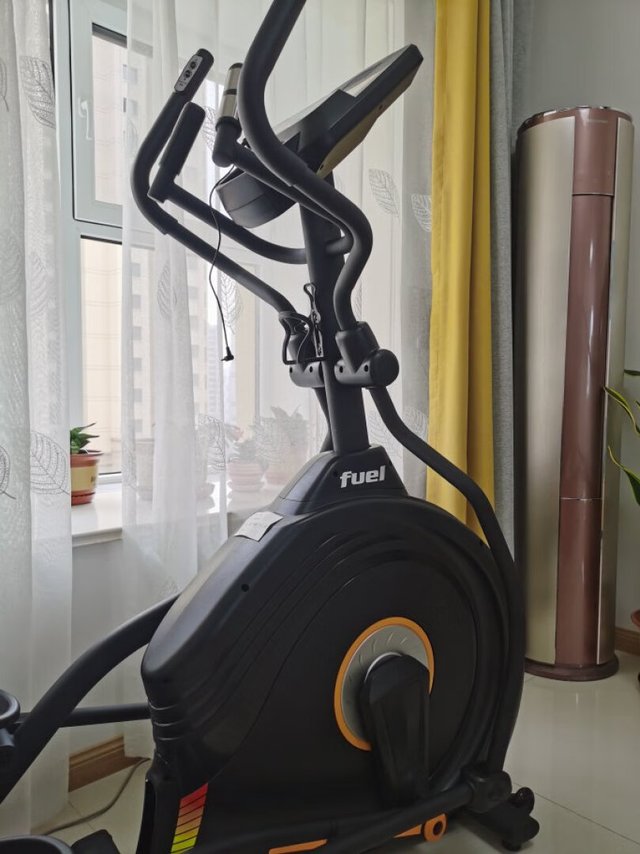 岱宇的这款椭圆机非常好，很静音。适合在家