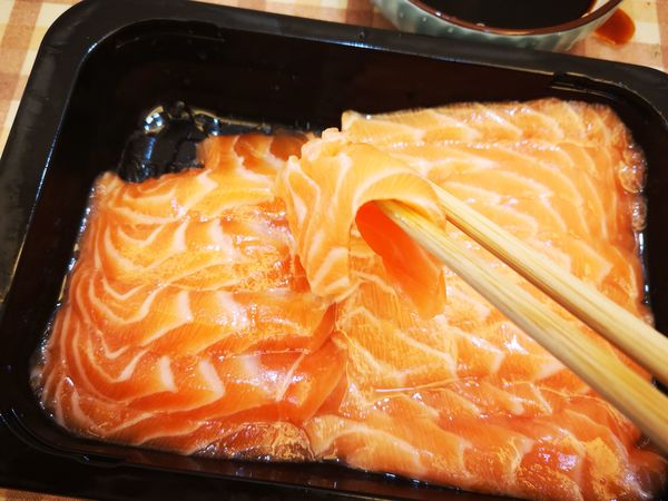 份量足又实惠的三文鱼刺身