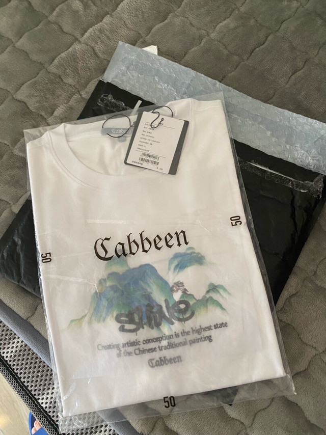 一直相信卡宾的衣服，一口气买了好几件白色