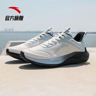 现在天气好了,没事出去慢跑一双跑步鞋不可少
