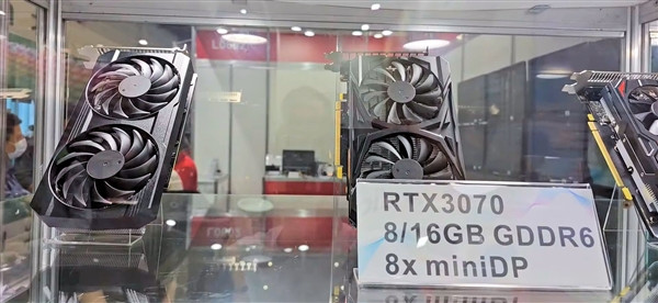 厂商展示 RTX 3070 16GB 显卡:8 个 miniDP 接口,最多 12 屏输出