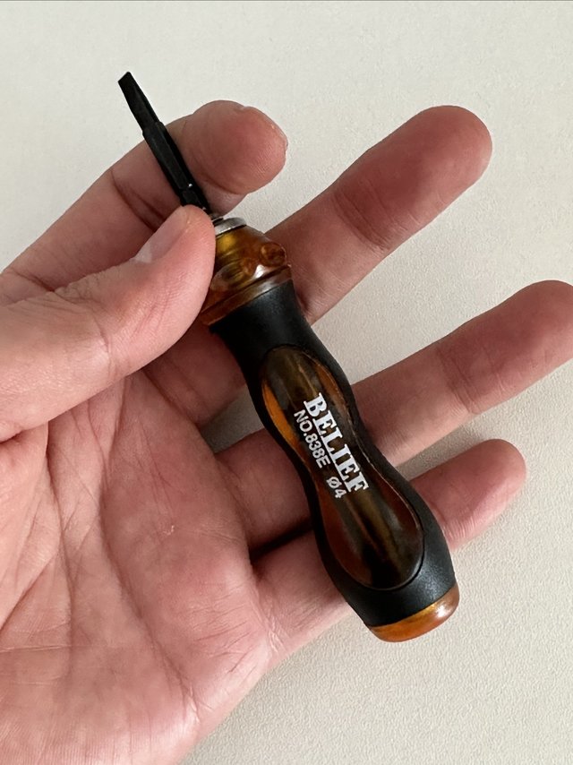 搬家发现的小神器：双头螺丝刀