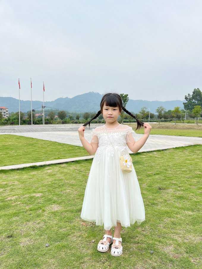 泰兰尼斯儿童凉鞋