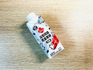 OATLY&Tims联名款冷萃燕麦咖啡～