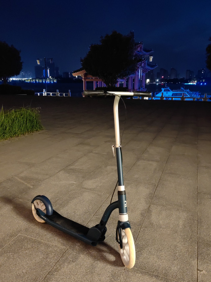 迪卡侬滑板运动怎么样 颜值第一,快乐是滑板车🛴给的,