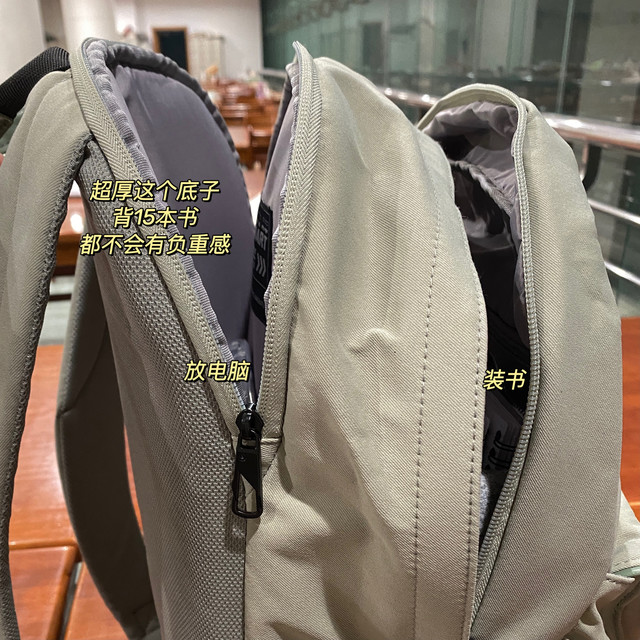 收到啦，能感觉到品牌在认真做包。做工好，