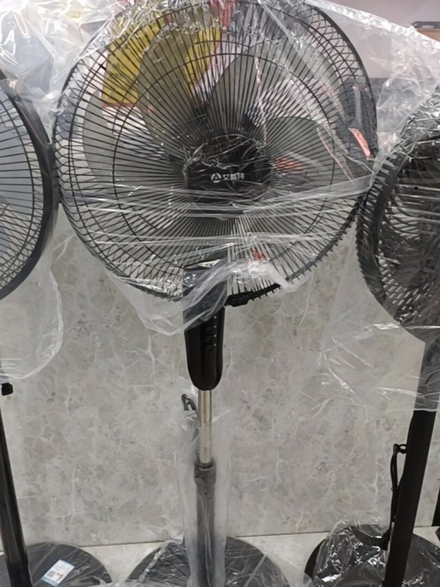 外观设计：外观设计：简单大方，三个档位，