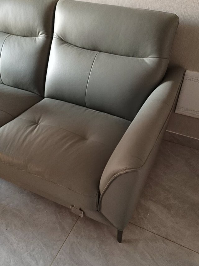 实体的颜色，比拍照的颜色好看，拍照的颜色
