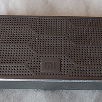 第一代小米方盒子蓝牙音箱，现在用着依然不错！