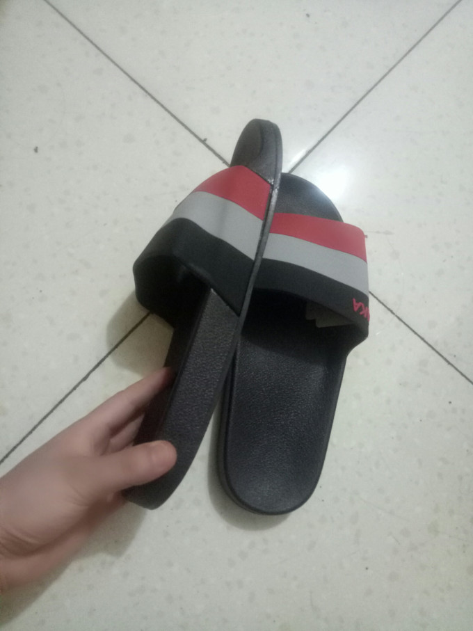 利达妮女式拖鞋