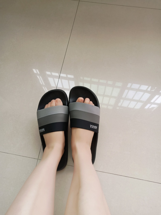 利达妮女式拖鞋