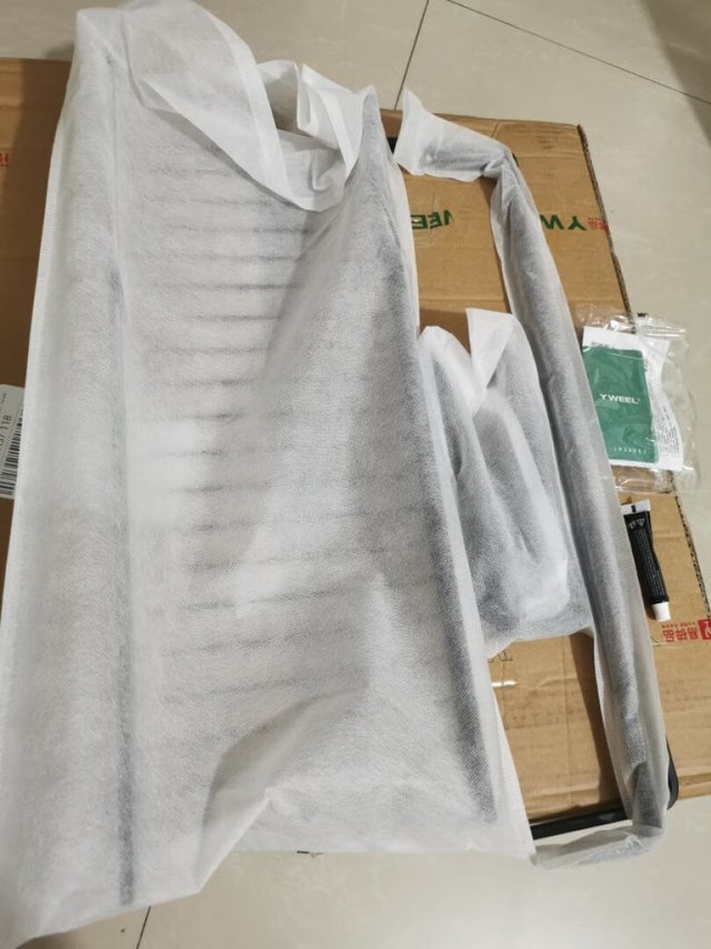 趁着618活动买的，还不错！质感摸起来挺