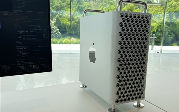 苹果 Mac Pro 不支持安装任何独显，76 核 GPU 足够了？