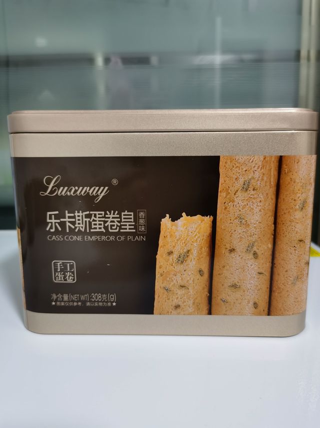 敲好吃的香葱蛋卷
