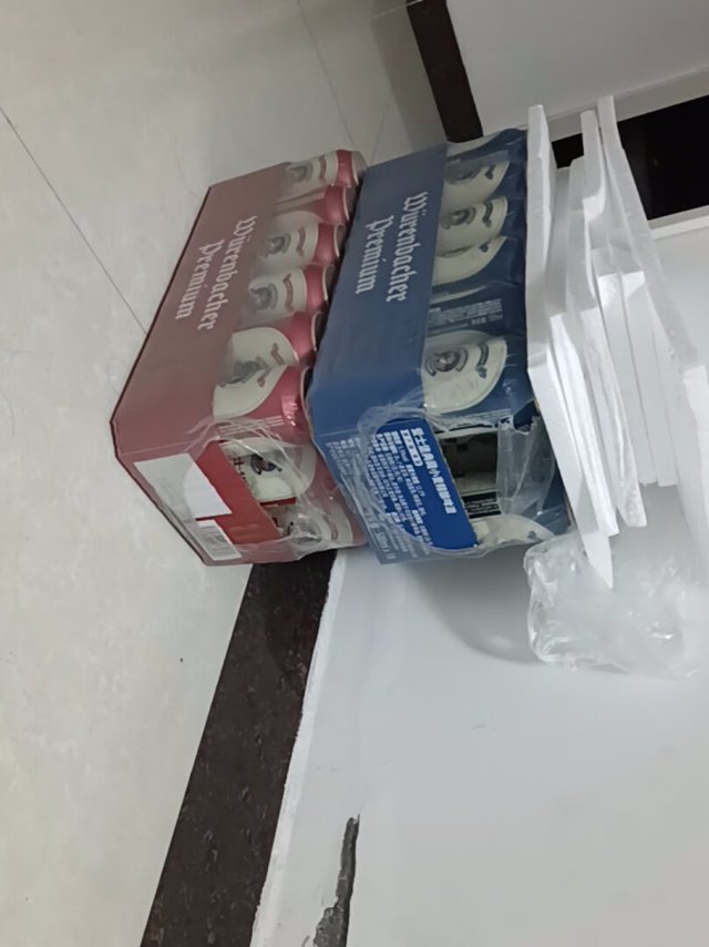 买了红蓝各一件,蓝罐已品尝很不错,相信口