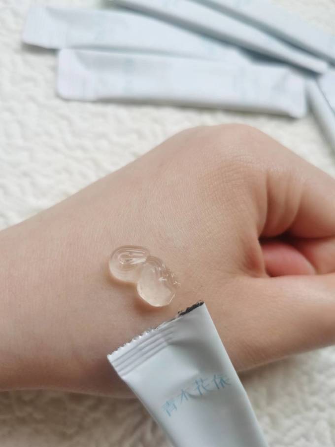 涂抹面膜怎么样 敷在脸上冰冰凉凉的很舒服,每天._什么值得买