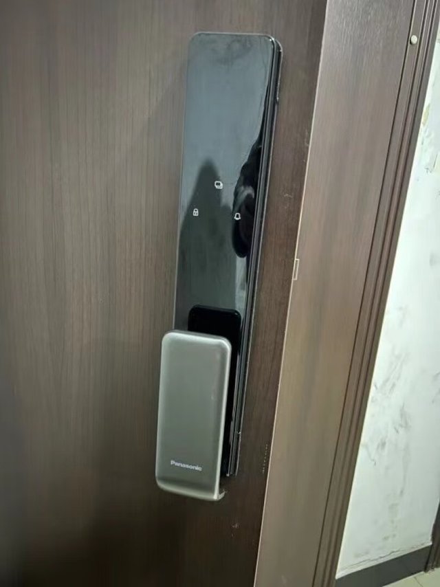 松下大品牌质量还是可以放心的，指纹解锁很