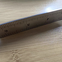 《实用钢尺：生活中的精准测量》