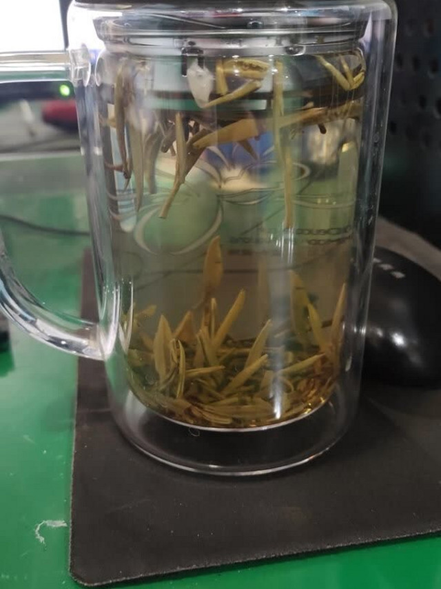 叶底：三泡后也很完整香味：茉莉花香浓郁