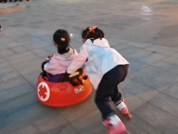 来个不一样的轮滑