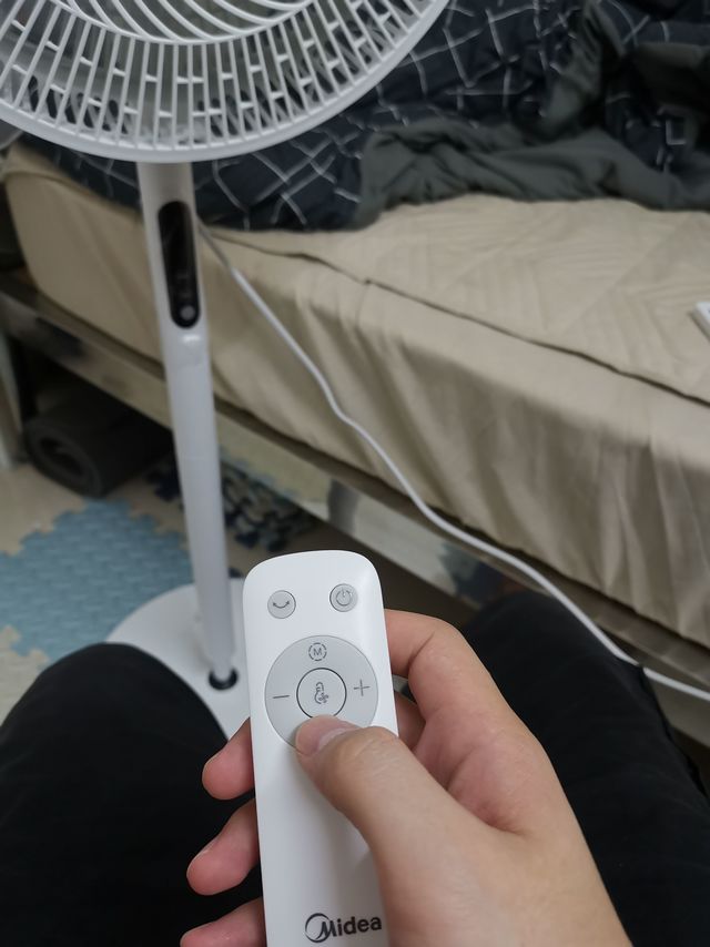 5级能效空调不敢开，搞个电风扇凑合凑合
