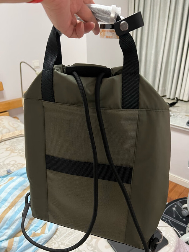 早上下单下午收到，包很好，实物和图片没出