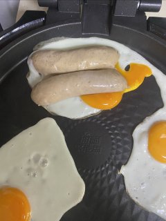 赠品竟然是钟薛高的尊乐烤肠