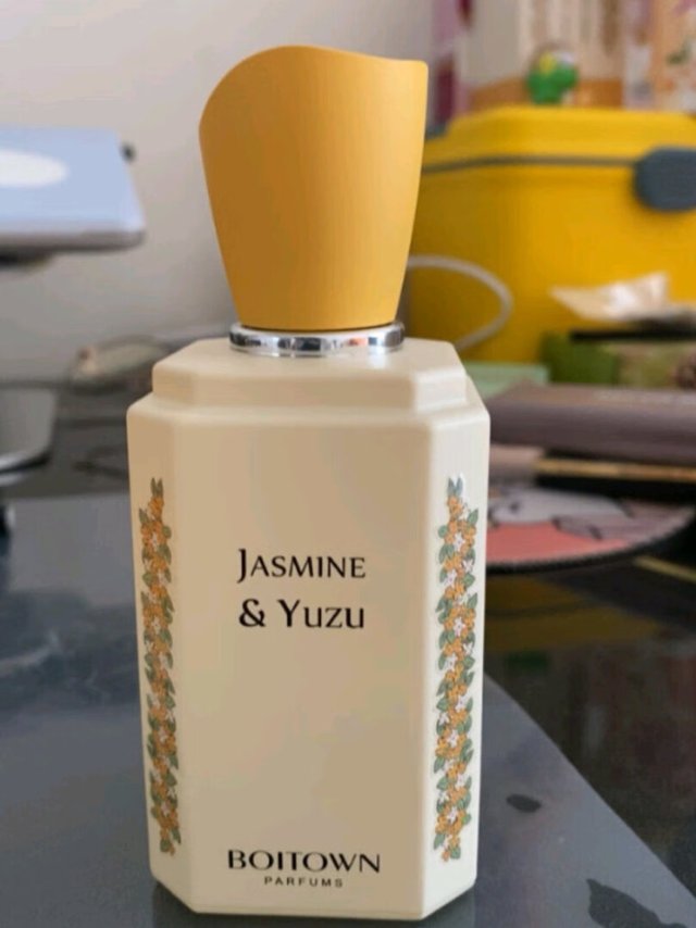 发货速度很快，物流很给力，收到香水时包装