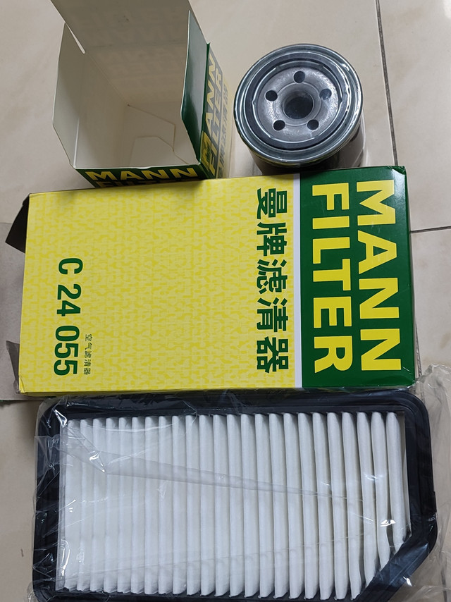 宝贝收到了做工精细拿在手里沉甸甸的。