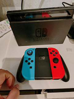 任天堂（Nintendo Switch NS掌上游戏机！