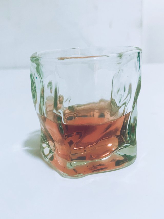 三毛八就买到了一个精致的水杯，爱了
