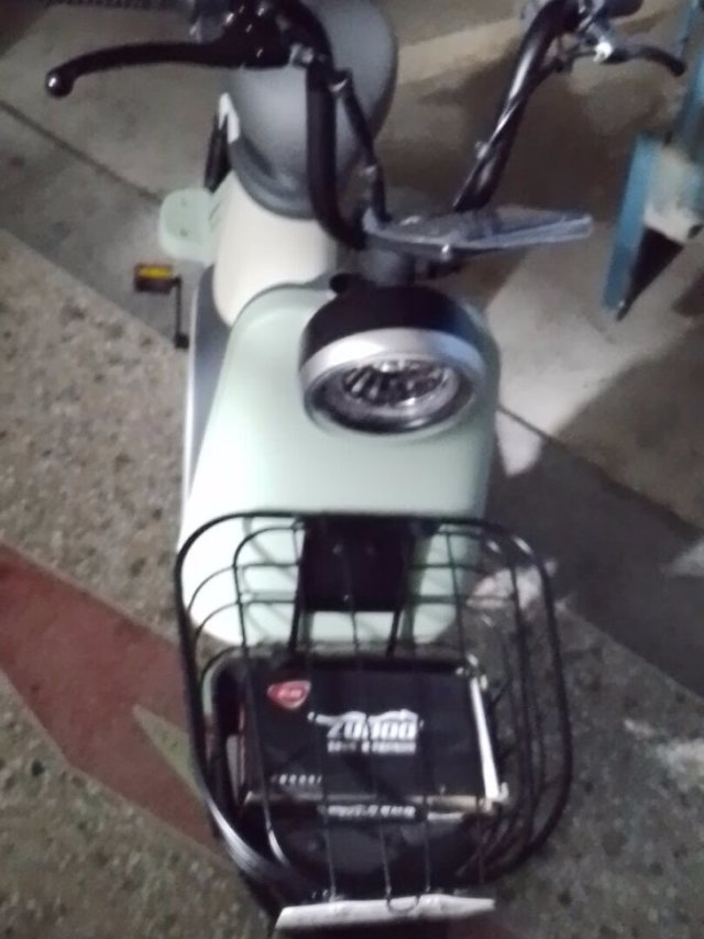 车子收到了安装非常方便，很好