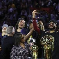 2023年NBA总决赛：掘金大比分4-1战胜热火夺得队史首冠，“约老师”全票当选FMVP！