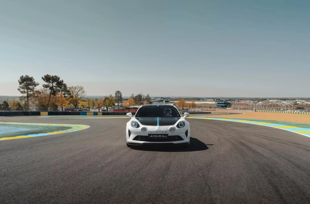 Alpine限量推出A110 R Le Mans 庆祝勒芒百周年纪念车型