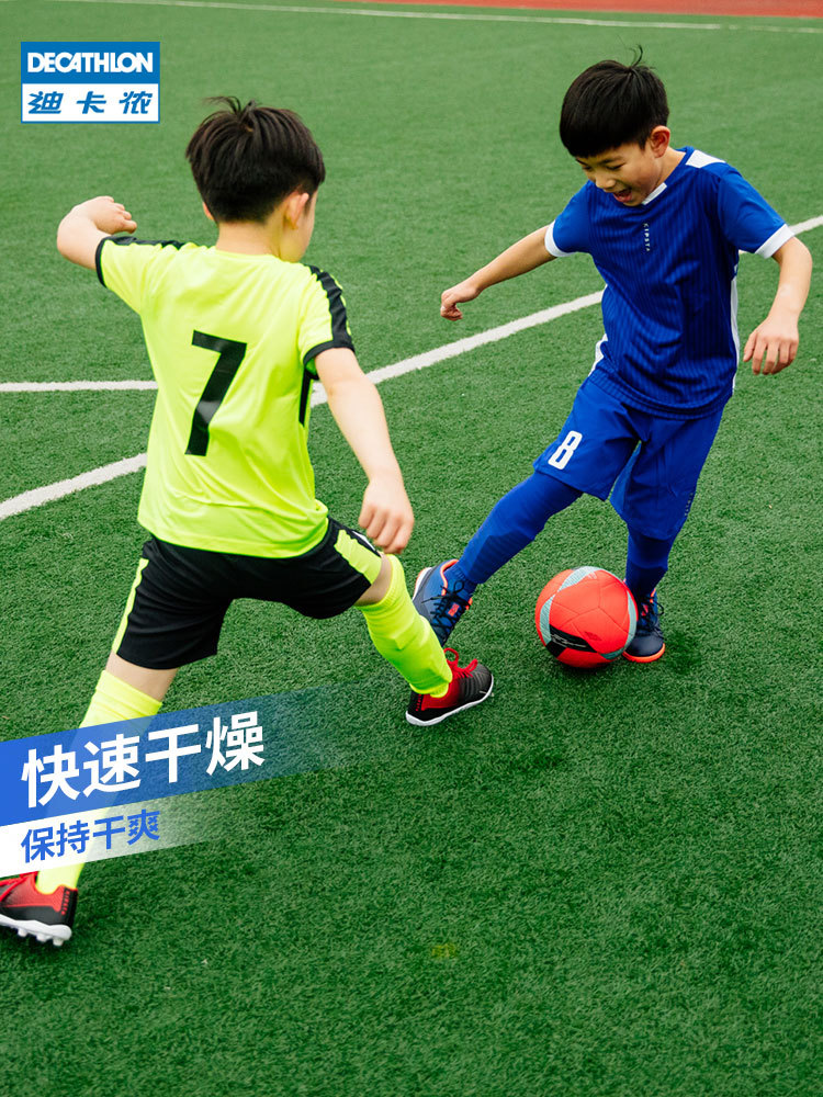 足球小健将，中国足球的明天就靠你们了