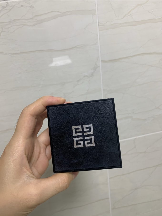 纪梵希散粉蜜粉