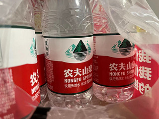 农夫山泉还是矿泉水比较好