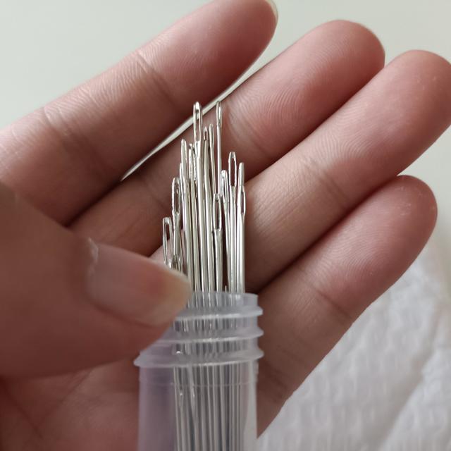 给妈妈买的大鼻子缝线针，针鼻子真大！